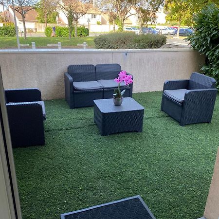 Logement Entier Chambre+Salon + Jardin & Terrasse Лез Улис Екстериор снимка